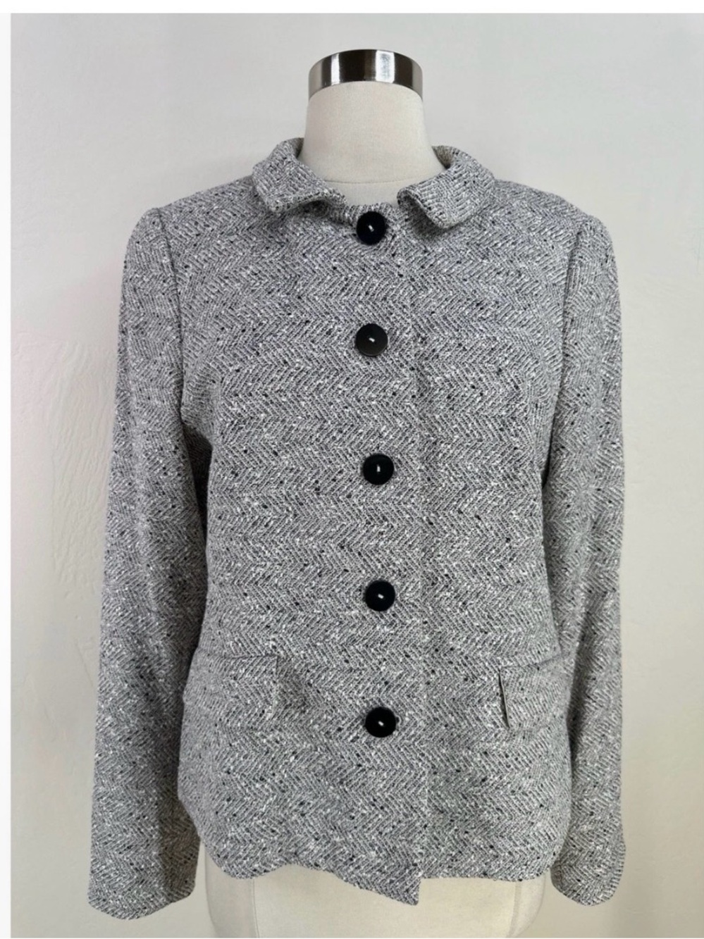 Nina McLemore Women's Grey Herringbone Button-Front Jacket